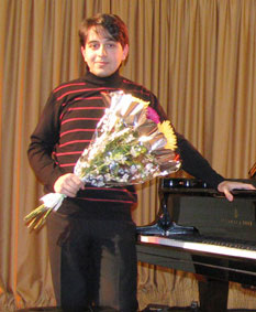Лука Окросцваридзе на сцене Тверской академической областной филармонии